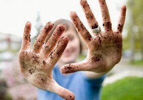 Gizakiaren gorputzean parasitoen arrazoiak